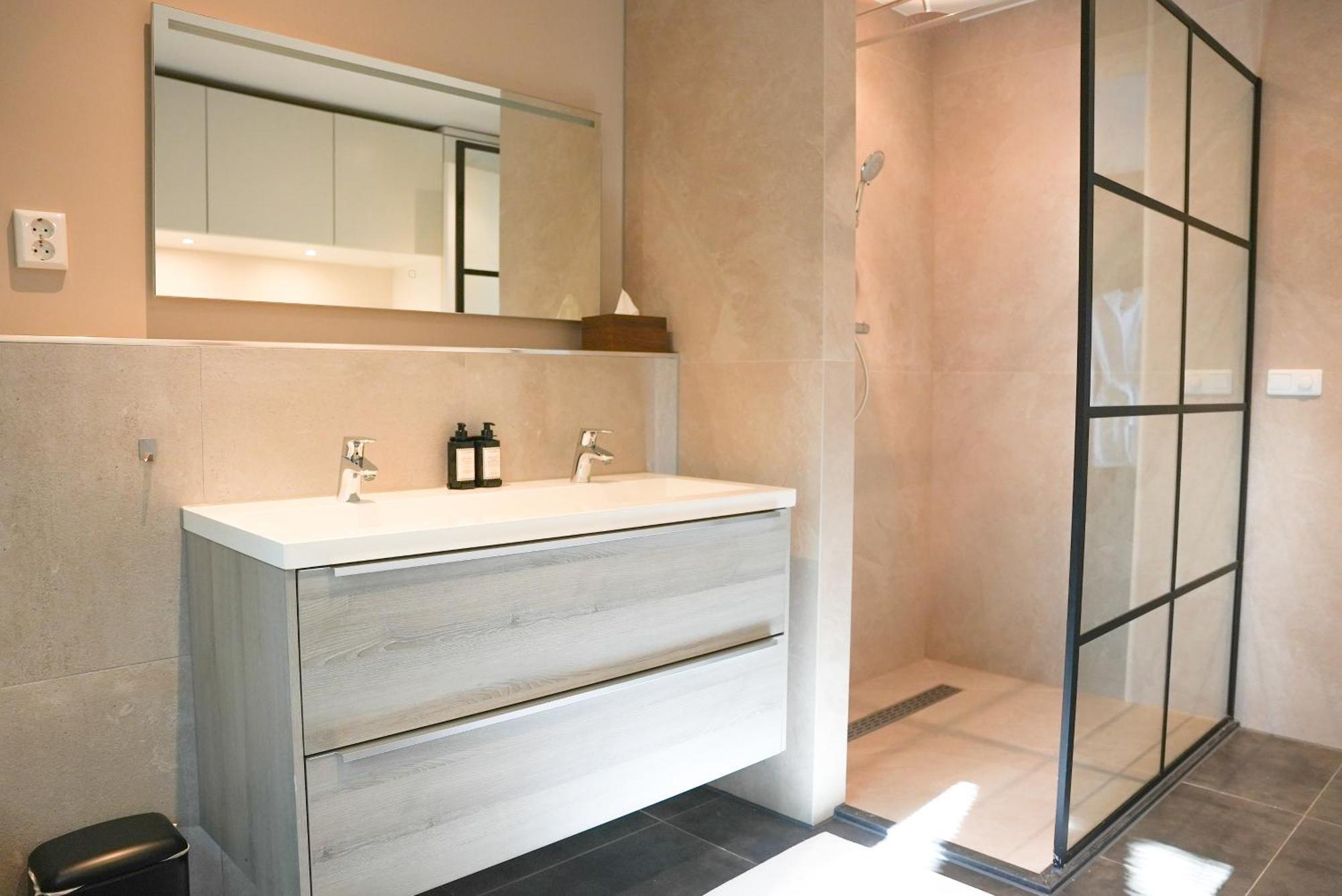 The Lodge Bed & Wellness Oisterwijk Sauna, Jacuzzi, Luxury Moergestel Extérieur photo